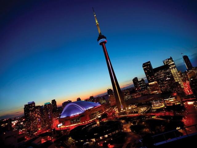 10 Interesting Facts About Toronto's CN Tower - See Sight Tours