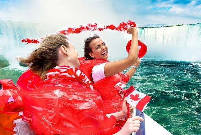 What to Wear on Hornblower Cruise Niagara Falls? - See Sight Tours