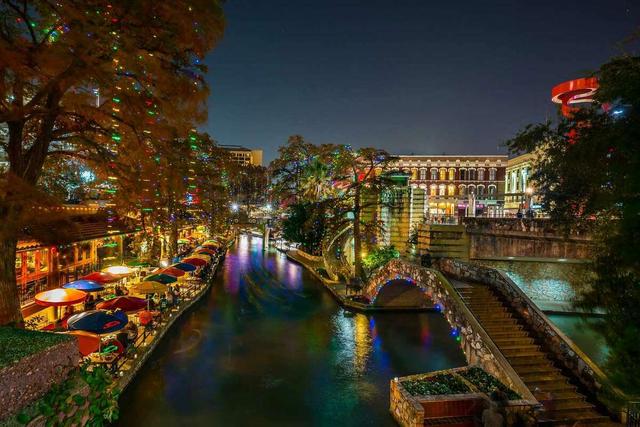 San Antonio Riverwalk at Night - See Sight Tours