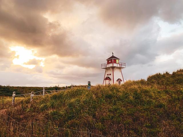 Unveiling Prince Edward Island's Hidden Gems - See Sight Tours