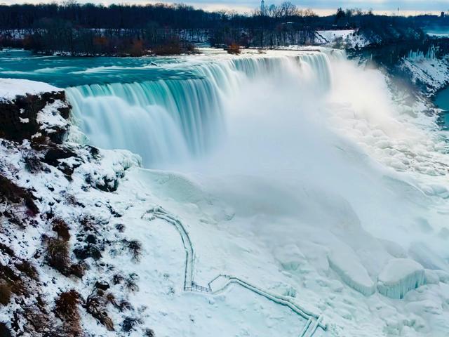 When does Niagara Falls close for winter? - See Sight Tours