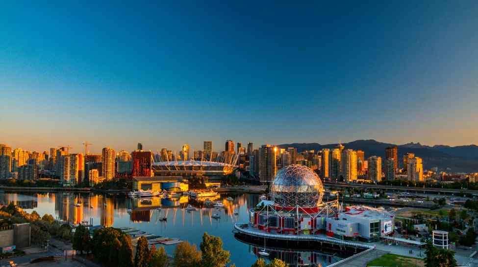 Vancouver vs Toronto: Which city is perfect for tourists?.jpg