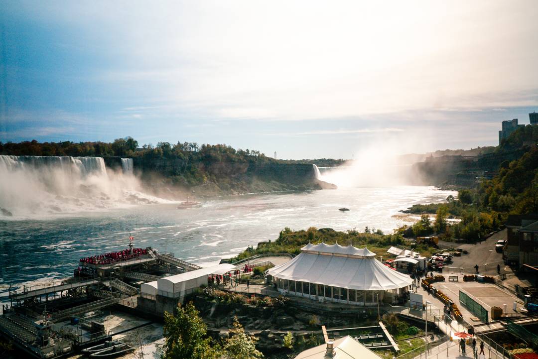 https://res.cloudinary.com/see-sight-tours/image/upload/v1581439693/Overlooking-the-Falls.jpg