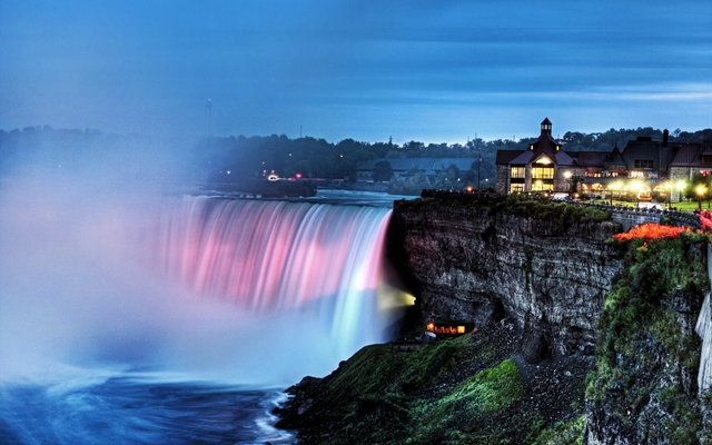Day and Night Combo Tour of Niagara Falls, Canada