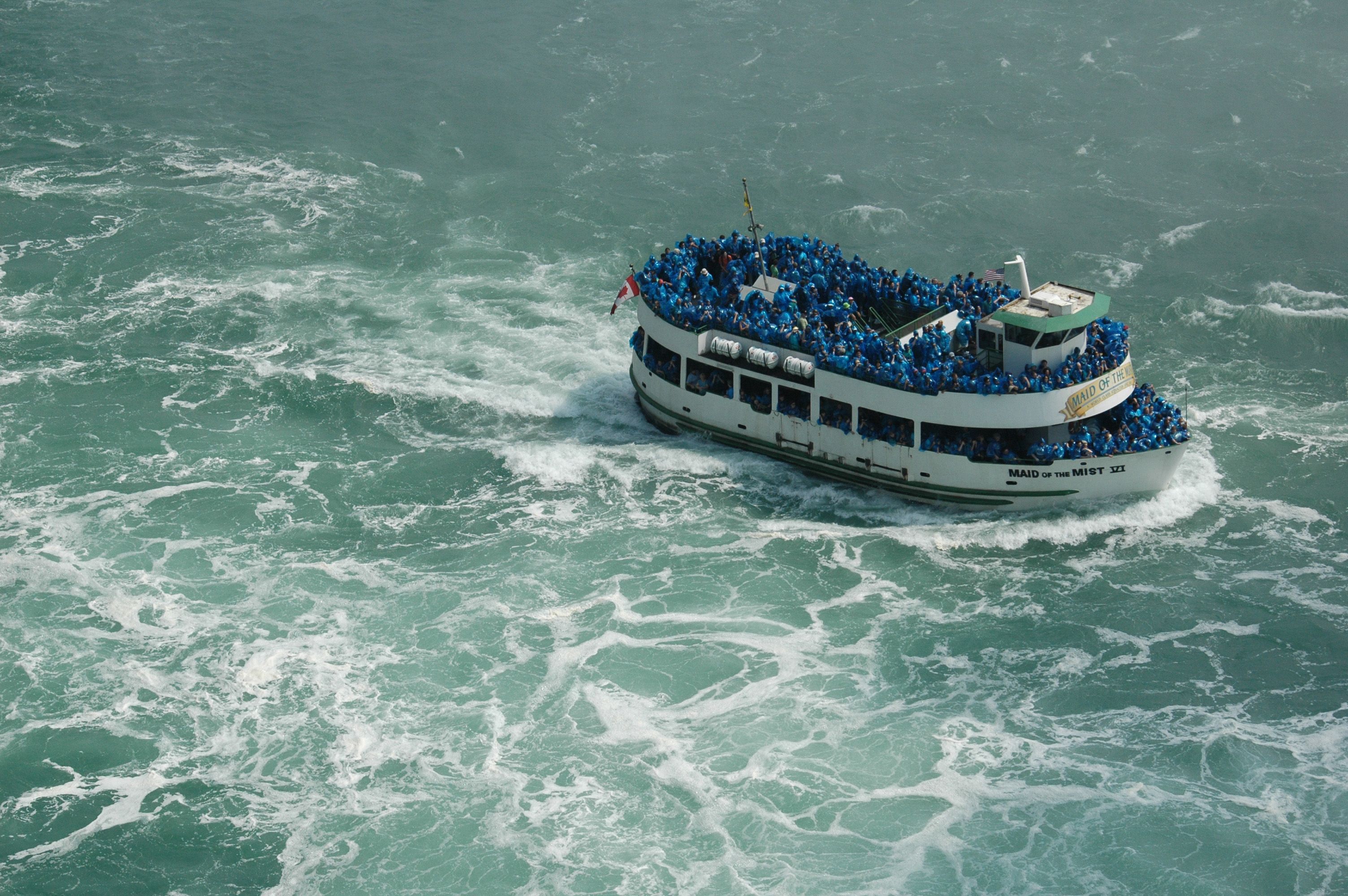 maid-of-the-mist-closeup.jpg