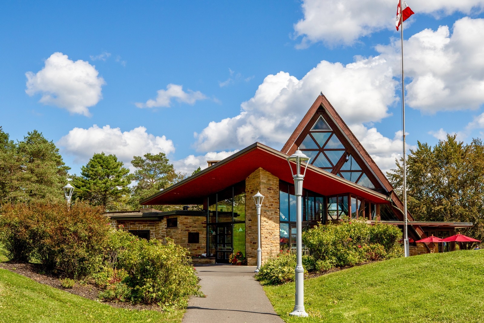 https://res.cloudinary.com/see-sight-tours/image/upload/v1581441840/Alexander-Graham-Bell-Museum-main.jpg