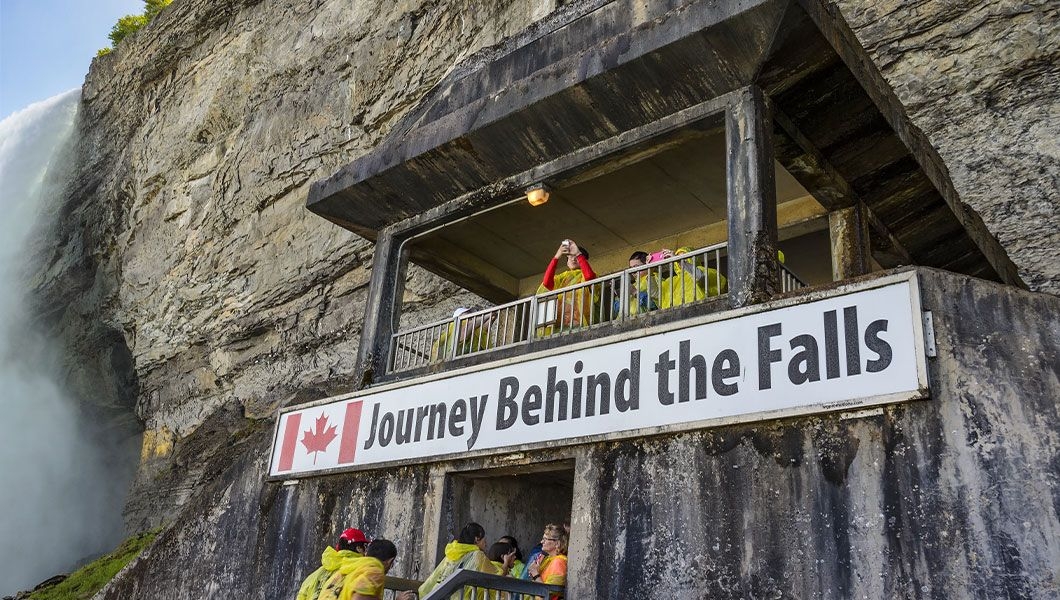 https://res.cloudinary.com/see-sight-tours/image/upload/v1744808367/strapi/Journey_Behind_the_Falls_Canada_9ddcc5c6c0.jpg