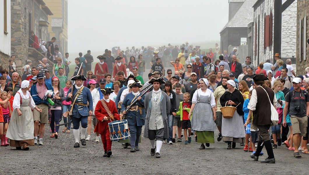 https://res.cloudinary.com/see-sight-tours/image/upload/v1745919972/strapi/Fortress_of_Louisbourg_Sydney_Nova_Scotia_498a97d606.jpg